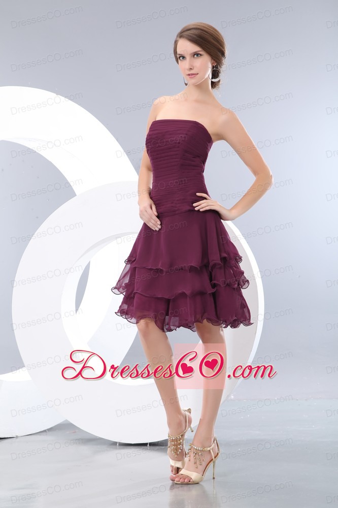 Cheap Burgundy A-line / Princess Strapless Ruched Dama Dress Mini-length Chiffon