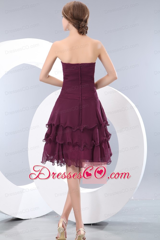 Cheap Burgundy A-line / Princess Strapless Ruched Dama Dress Mini-length Chiffon