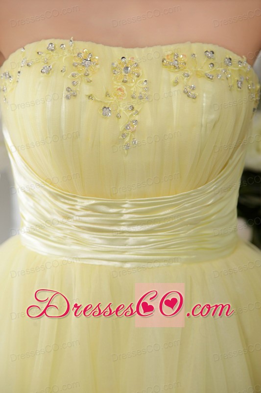 Light Yellow A-line / Princess Strapless Mini-length Organza Beading Prom / Cocktail Dress