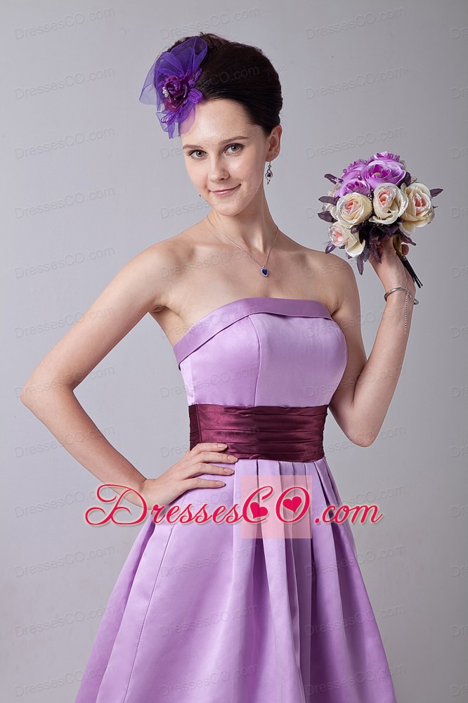 Lavender A-line Strapless Knee-length Taffeta Sashes Prom / Homecoming Dress