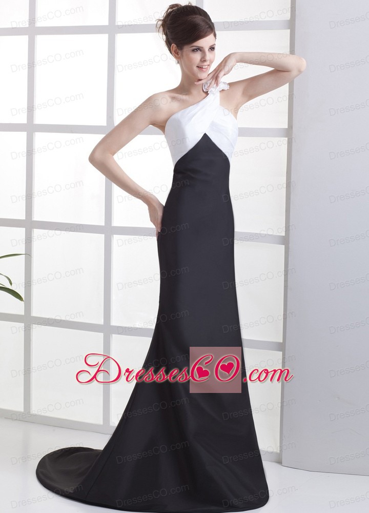 Hand Made Flower Decorate One Shoulder White and Black Satin Brush Train Prom Dress
