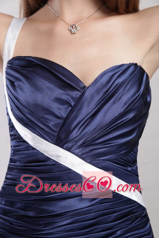 Navy Blue Column/Sheath One Shoulder Brush Train Taffeta Ruching Prom Dress