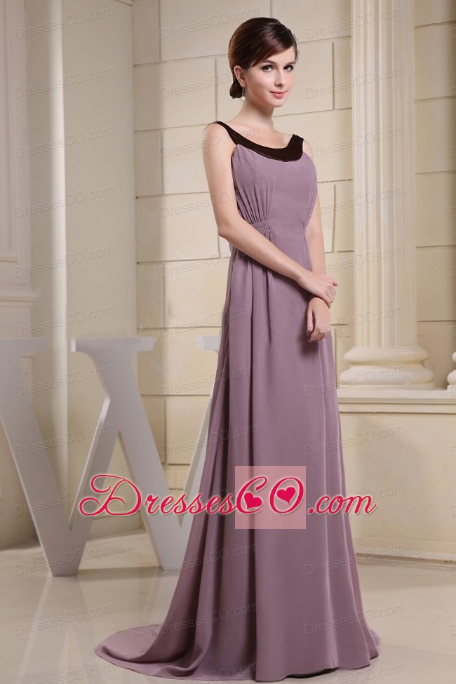 Scoop Mother Dress With Light Purple and Brush Train