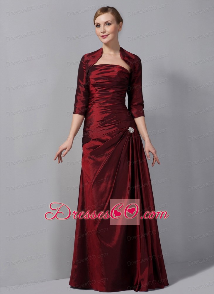 Wine Red Column Strapless Long Taffeta Ruching Mother Of The Bride Dress