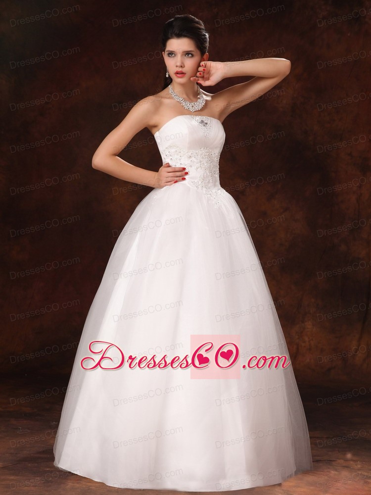 New Arrival Strapless Appliques And Beading Church Wedding Dress For Custom Made