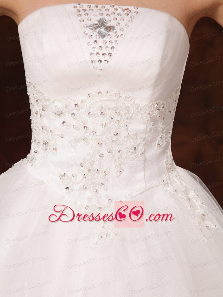 New Arrival Strapless Appliques And Beading Church Wedding Dress For Custom Made