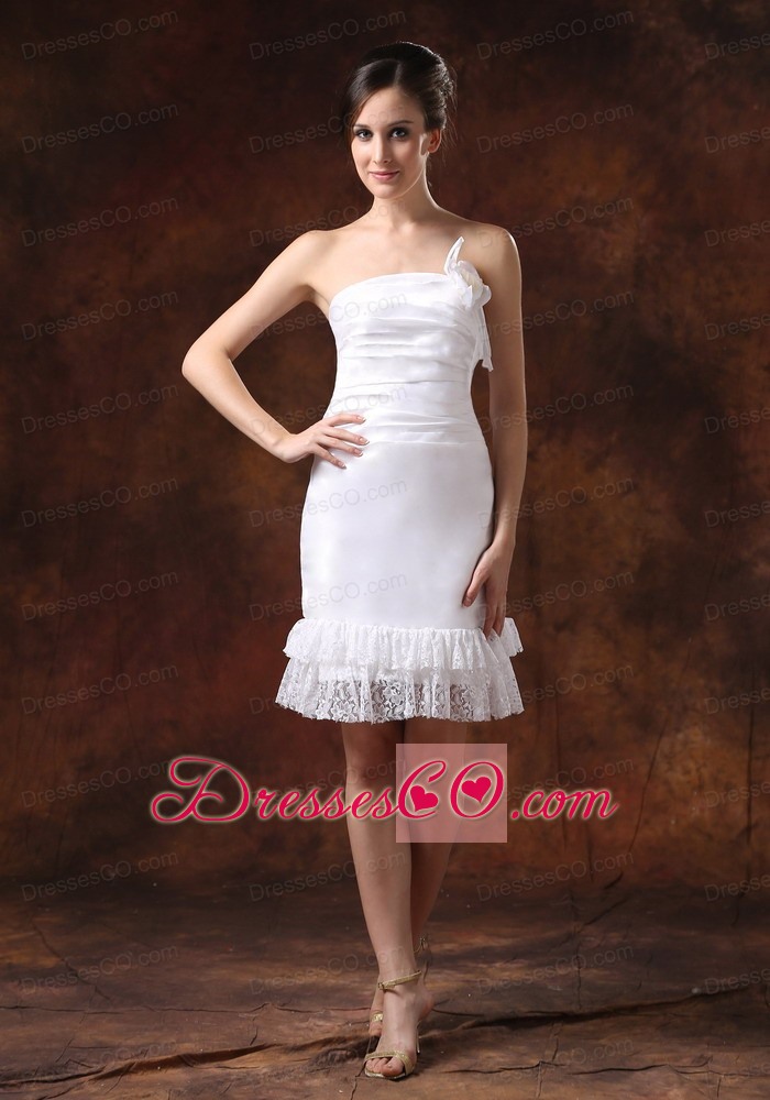 Affordable Taffeta Strapless Knee-length Column / Sheath Lace Wedding Dress