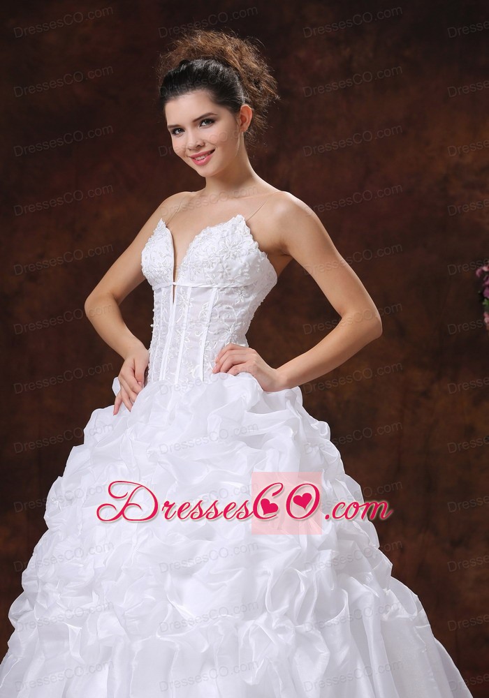 Spaghetti Straps Appliques Decorate Bodice Wedding Dress With Pick-ups Long