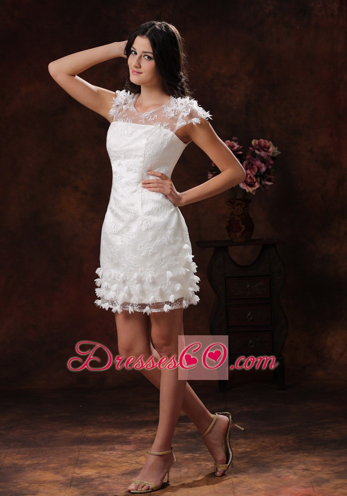 Appliques Decorate Short White Scoop Wedding Dress