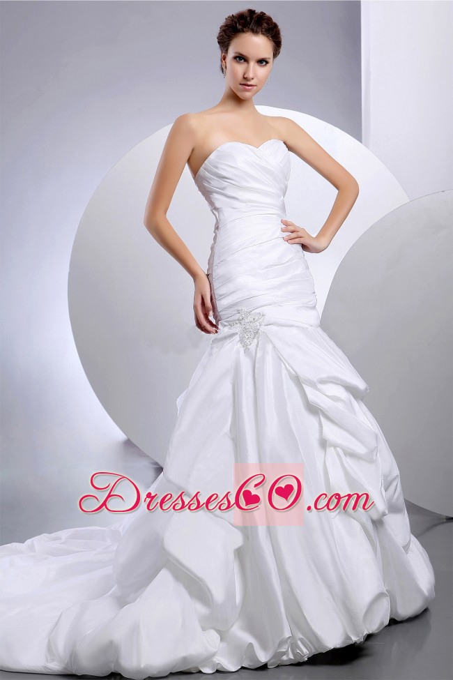 Beautiful Wedding Dress With Pick-ups and Ruching A-Line Court Train
