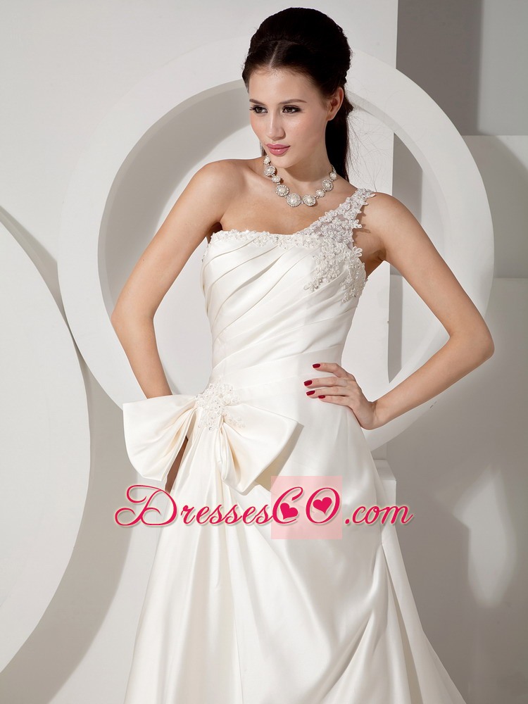 Informal A-line One Shoulder Court Train Satin Appliques and Ruched Wedding Dress