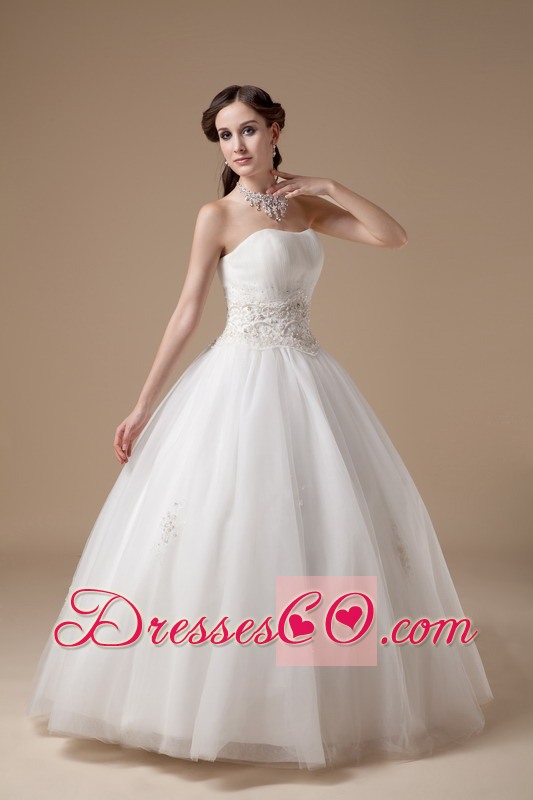 Elegant Ball Gown Strapless Long Satin And Tulle Appliques Wedding Dress