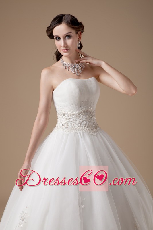 Elegant Ball Gown Strapless Long Satin And Tulle Appliques Wedding Dress