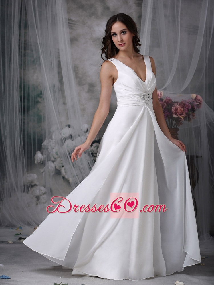 White Column / Sheath V-neck Long Chiffon Beading Prom Dress