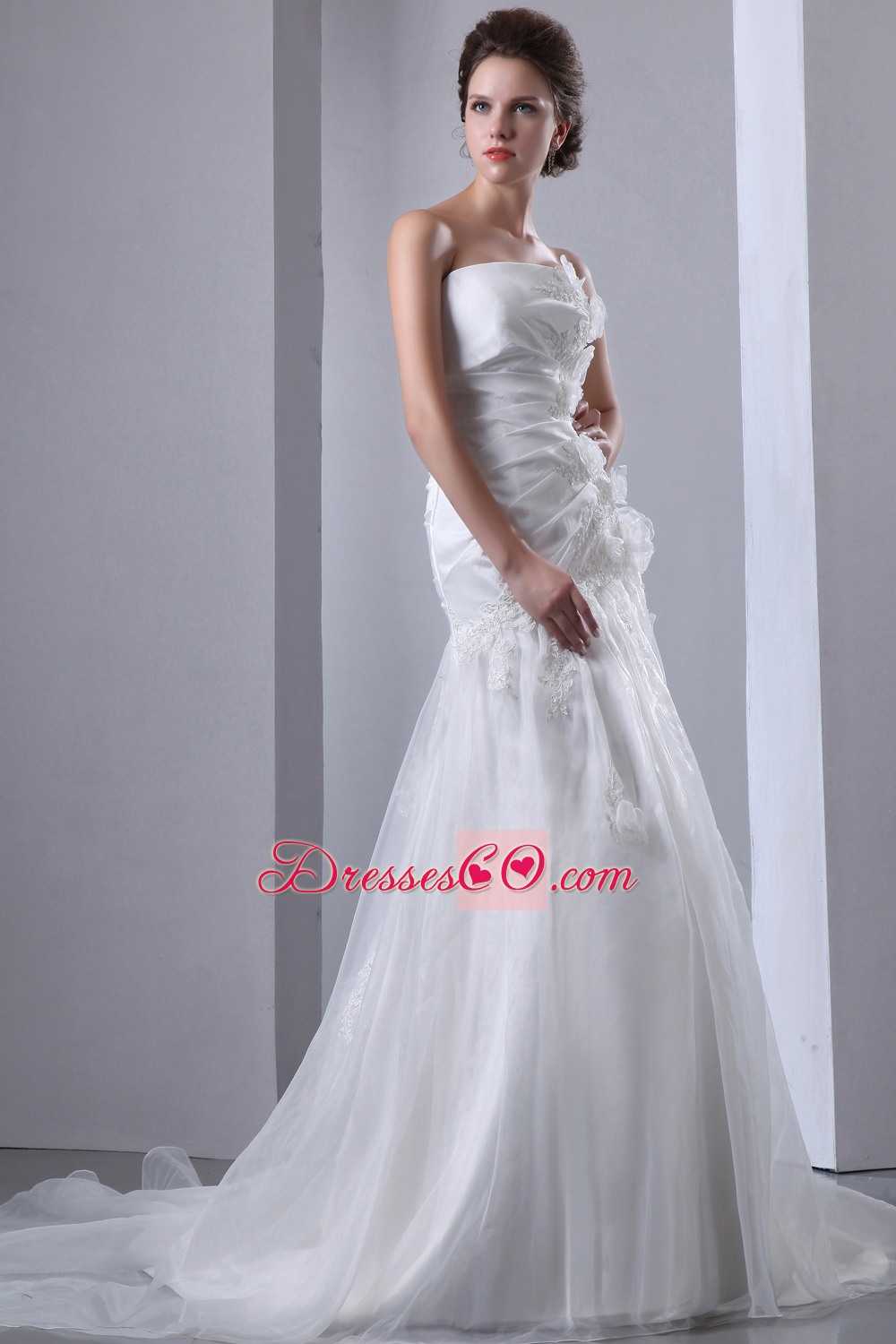 Simple A-line Strapless Court Train Taffeta and Organza Appliques and Hand Made Flowers Wedding Dress