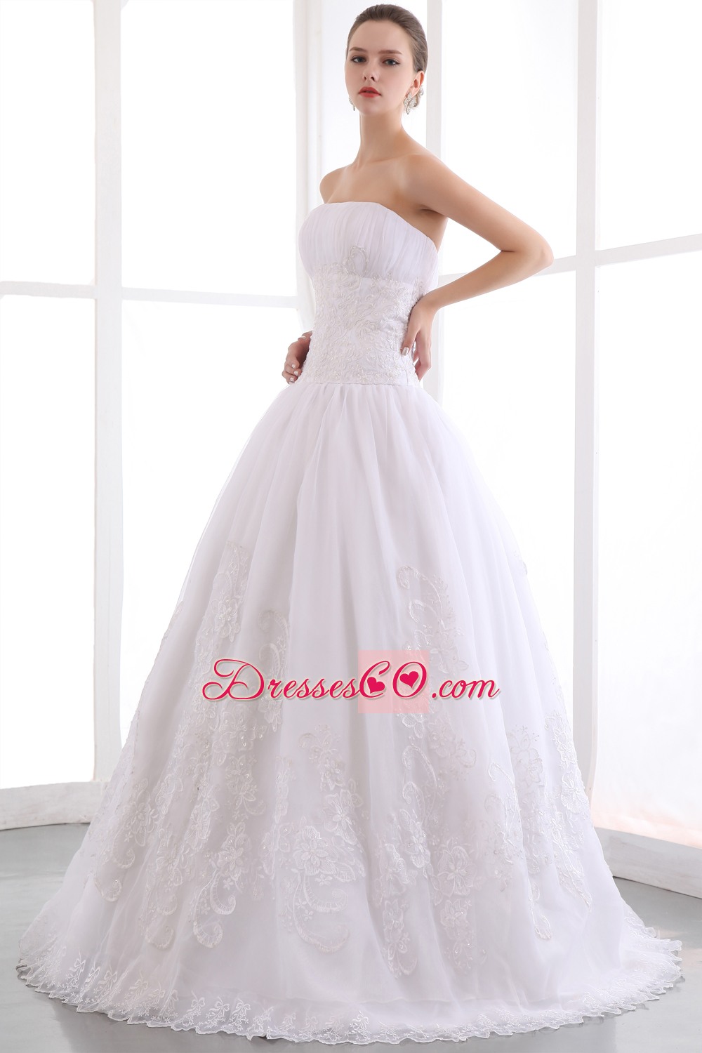 Gorgeous A-line Strapless Long Taffeta And Lace Wedding Dress