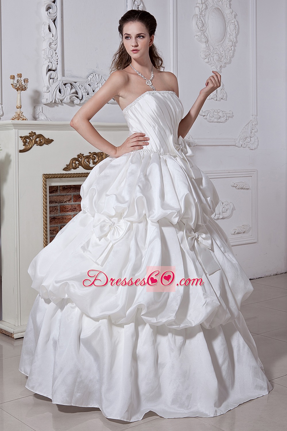 Classical A-line / Princess Strapless Long Satin Beading And Bows Wedding Dress
