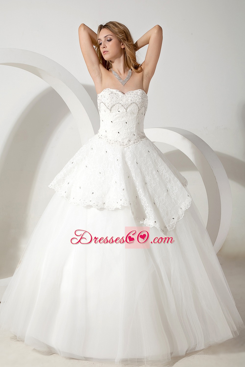 Pretty Ball Gown Long Tulle Beading Wedding Dress