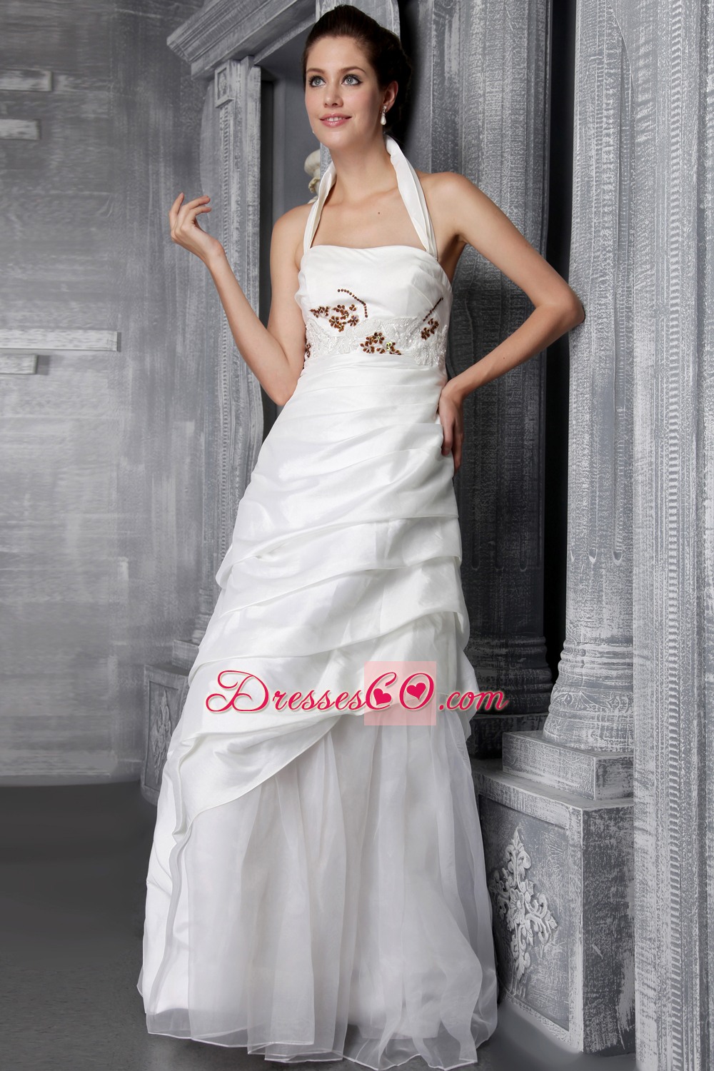 Modest A-line / Princess Halter Long Taffeta Appliques Wedding Dress