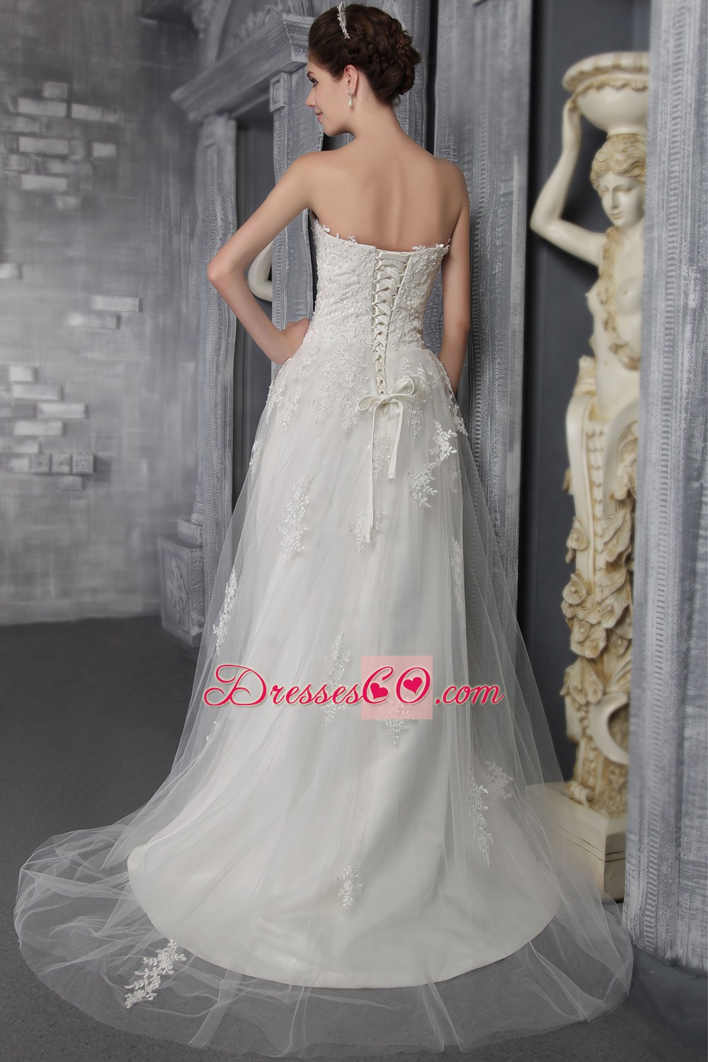 Beautiful Empire Sweep / Brush Train Tulle Lace Wedding Dress