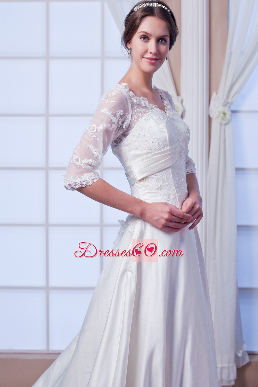 Elegant A-line / Princess V-neck Court Train Satin Appliques Wedding Dress