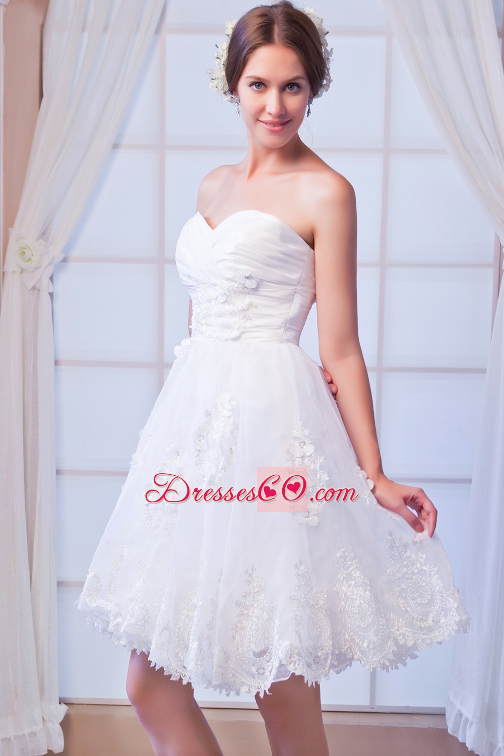 White A-line Mini-length Organza Appliques Prom Dress