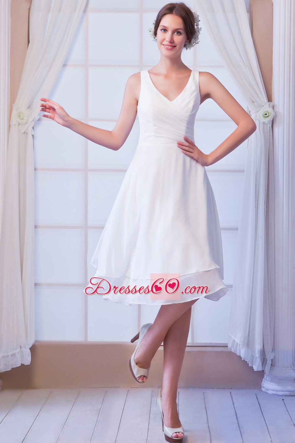 Simple A-line V-neck Knee-length Chiffon Wedding Dress