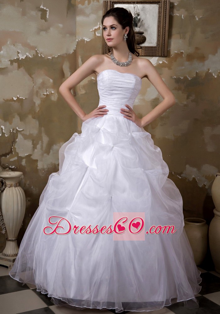 Elegant Ball Gown Strapless Long Taffeta And Organza Pick-ups Wedding Dress