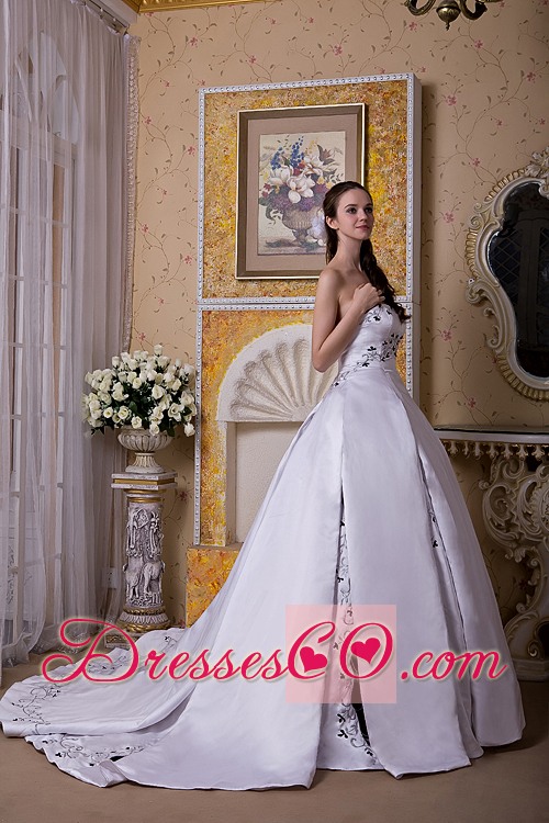 Elegant Ball Gown Strapless Chapel Train Satin Embroidery Wedding Dress
