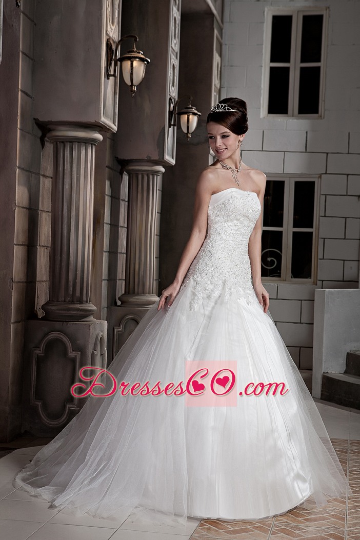 Fashionable Ball Gown Strapless Court Train Tulle and Taffeta Lace With Beading Wedding Dress