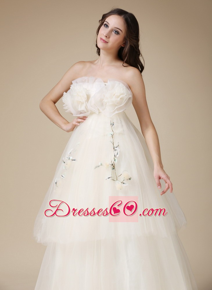 Fashionable A-line Strapless Long Taffeta And Organza Appliques Hand Made Flowers Wedding Dress