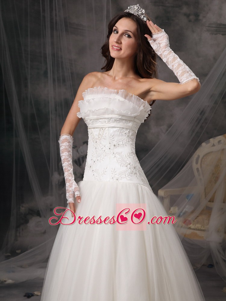 Exquisite A-line Strapless Long Organza And Lace Beading Wedding Dress