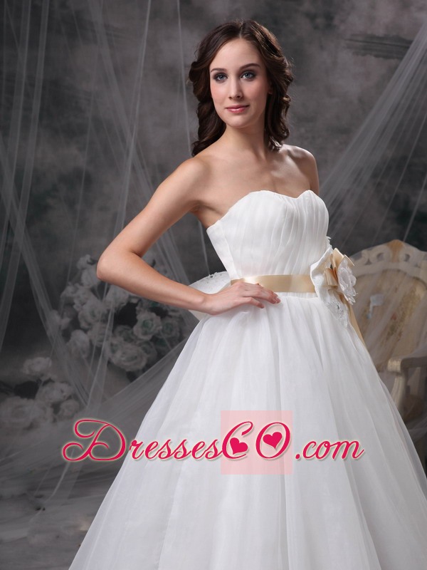 Pretty A-line Strapless Long Taffeta And Organza Hand Made Flower Wedding Dress