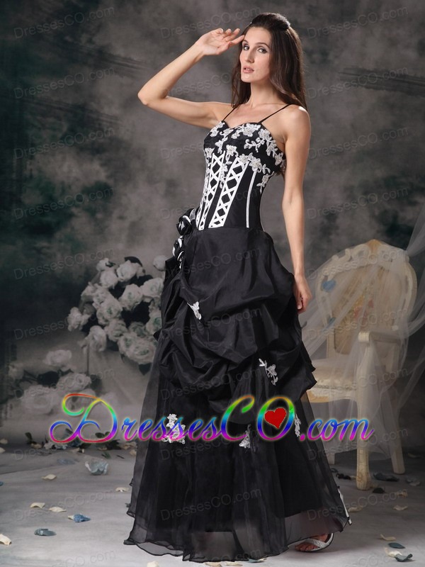 Custom Made Black And White Evening Dress Column Spaghetti Straps Taffeta Beading Long
