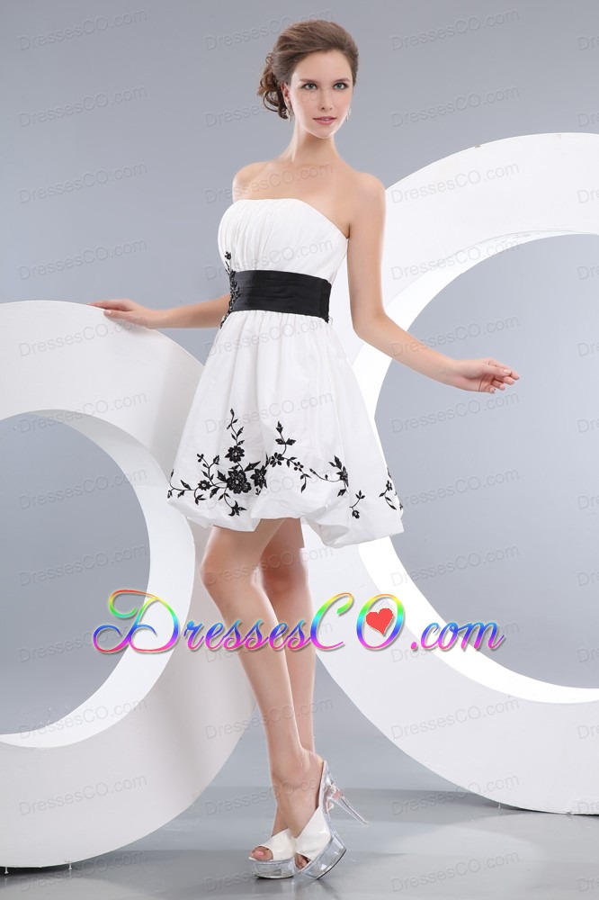 White A-line / Princess Strapless Mini-length Taffeta Appliques Prom / Homecoming Dress