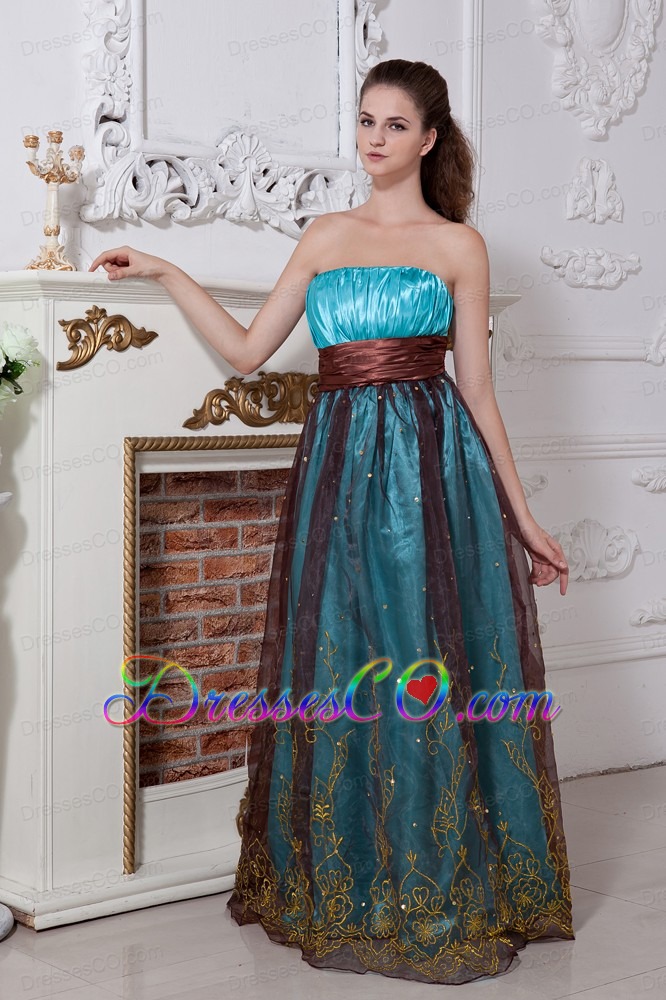 Aqua Column / Sheath Strapless Prom Dress Embroidery Long Organza