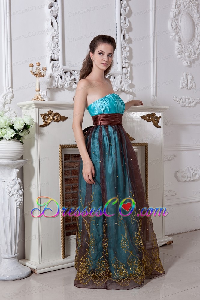 Aqua Column / Sheath Strapless Prom Dress Embroidery Long Organza