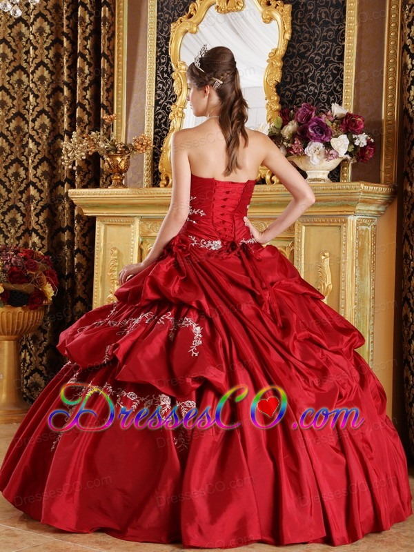 Wine Red Ball Gown Strapless Long Taffeta Appliques Quinceanera Dress