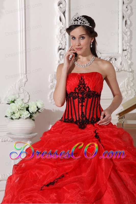 Red And Black Ball Gown Strapless Long Organza Appliques Quinceanera Dress