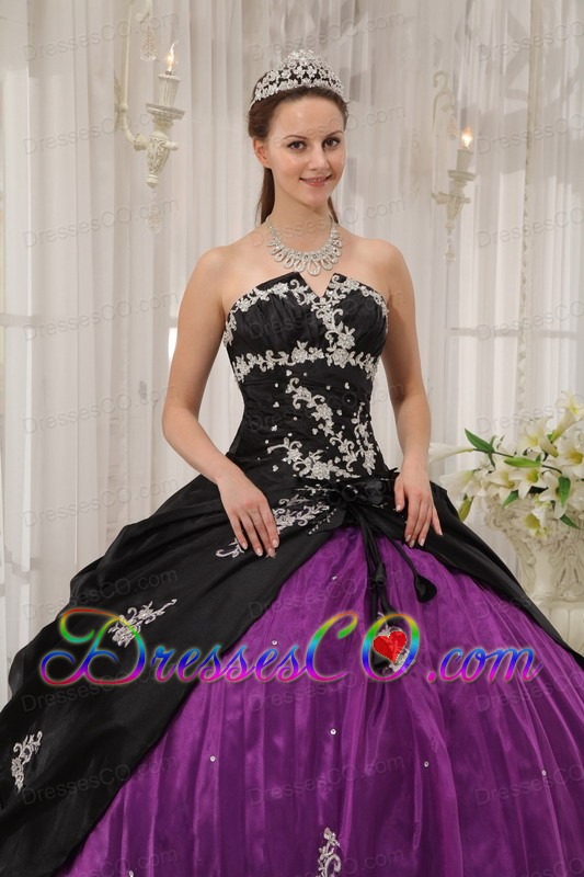 Black And Purple Ball Gown Strapless Long Taffeta And Organza Apppliques Quinceanera Dress