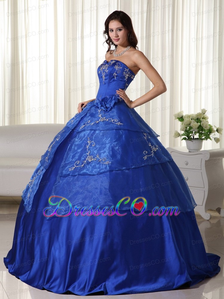 Royal Ball Gown Strapless Long Organza Embroidery Quinceanera Dress