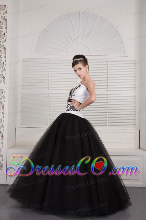 Black And White Ball Gown V-neck Long Tulle Embroidery Quinceanera Dress