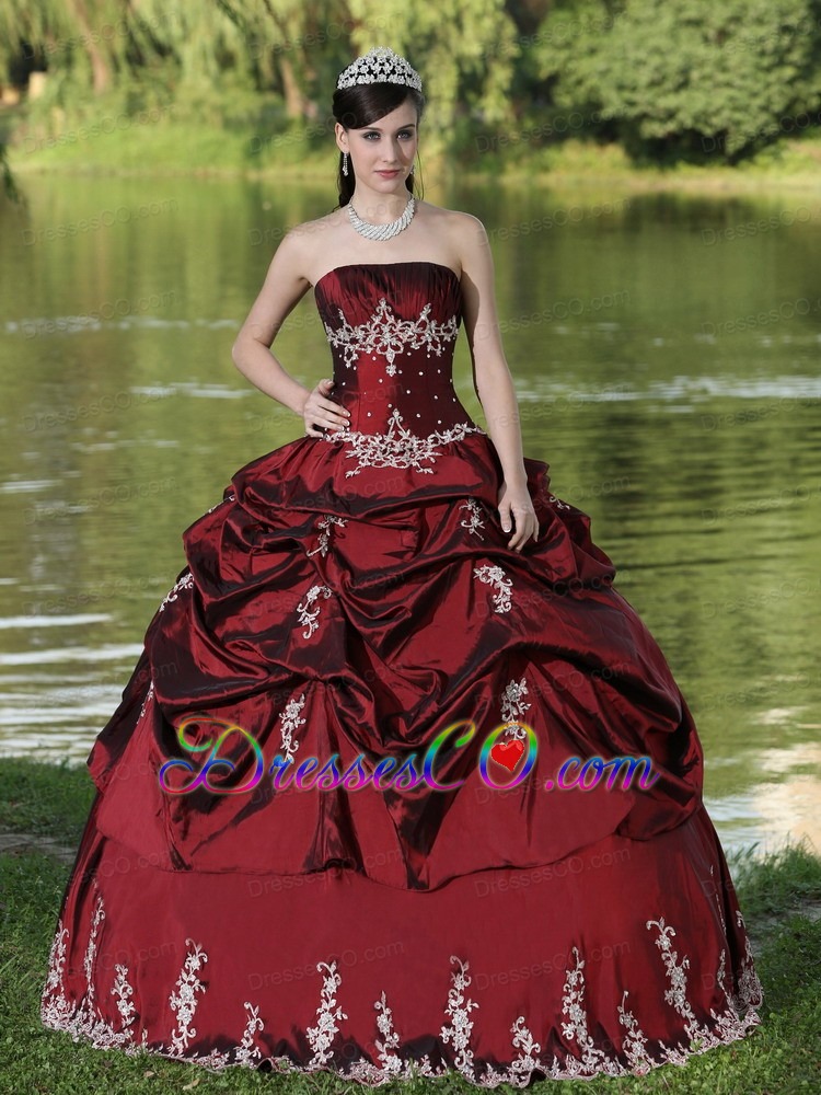 Custom Made Wine Red Quinceanera Dress Party Wear Embroidery Decorate