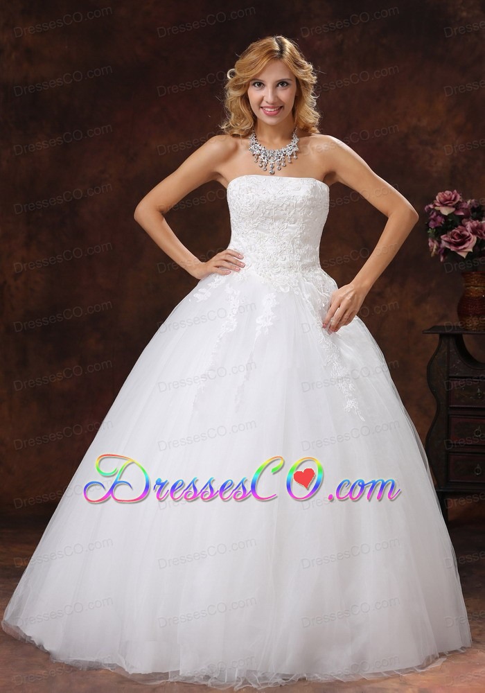 Appliques Decorate Bodice A-line Wedding Dress Long Strapless
