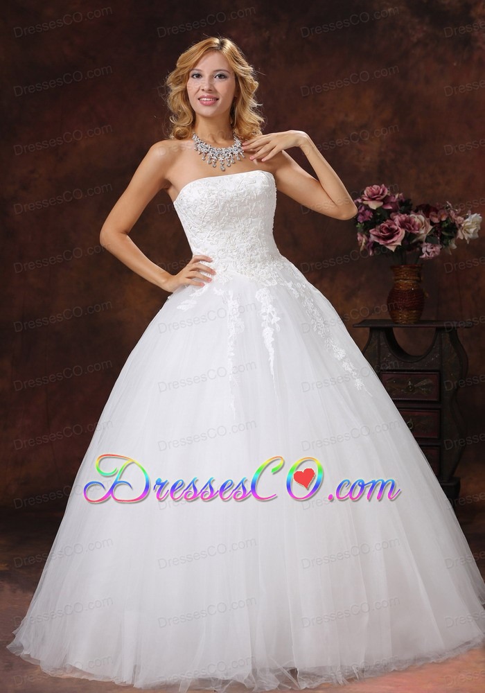 Appliques Decorate Bodice A-line Wedding Dress Long Strapless