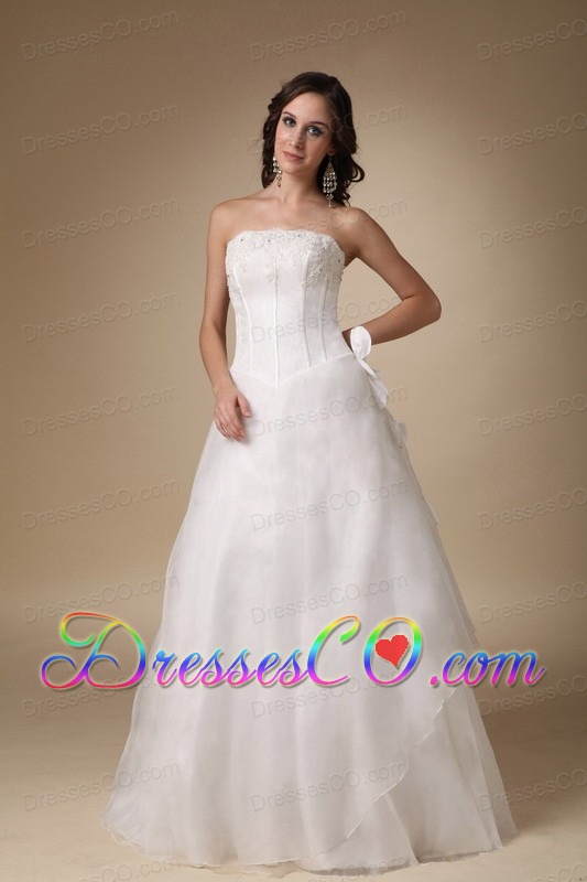Simple A-line Strapless Long Satin And Organza Appliques Wedding Dress