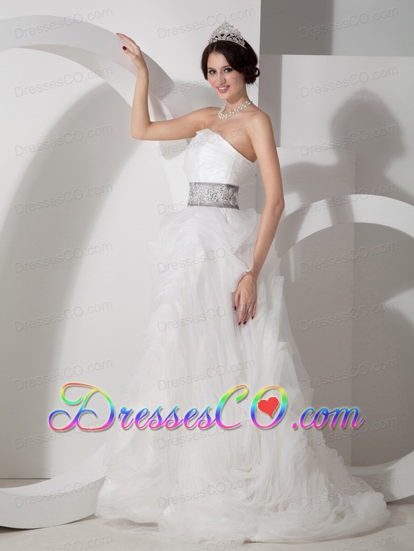 Discount A-line Strapless Brush Train Organza Appliques Wedding Dress