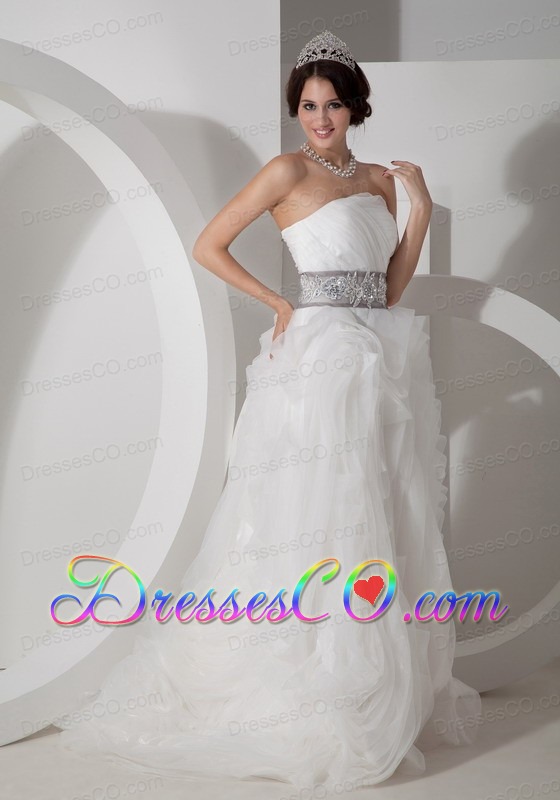 Discount A-line Strapless Brush Train Organza Appliques Wedding Dress