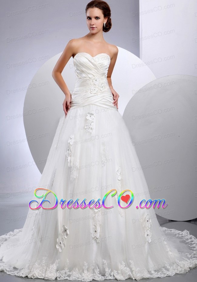 A-line Wedding Gowns With Appliques and Ruching
