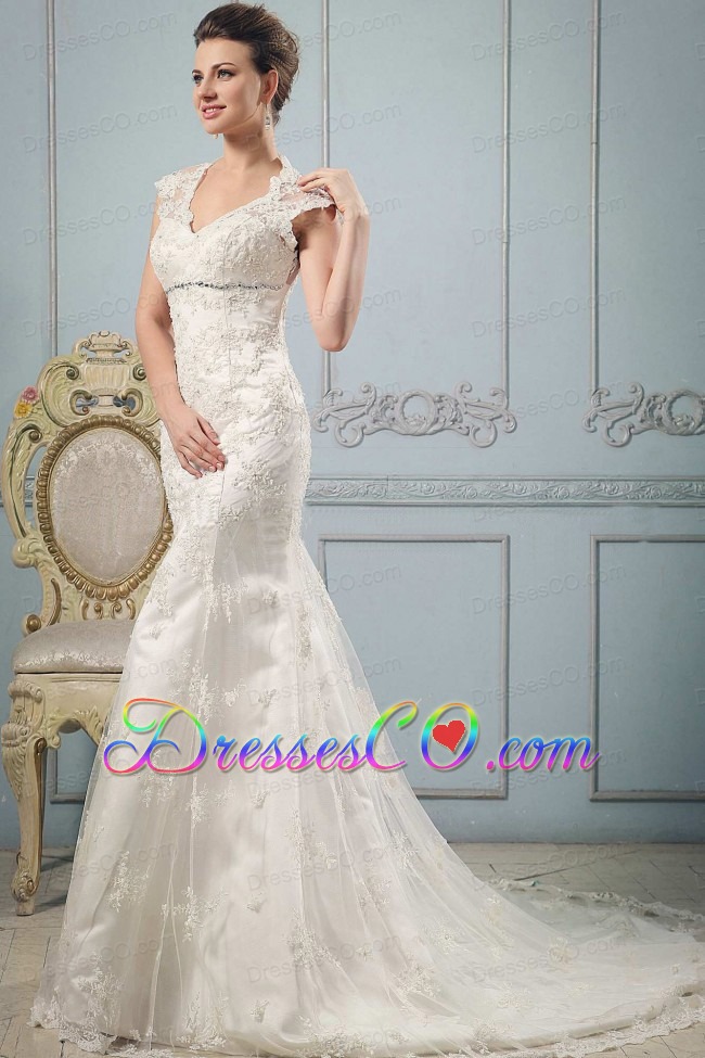 Luxurious Mermaid V-neck Wedding Dress With Lace and Beading